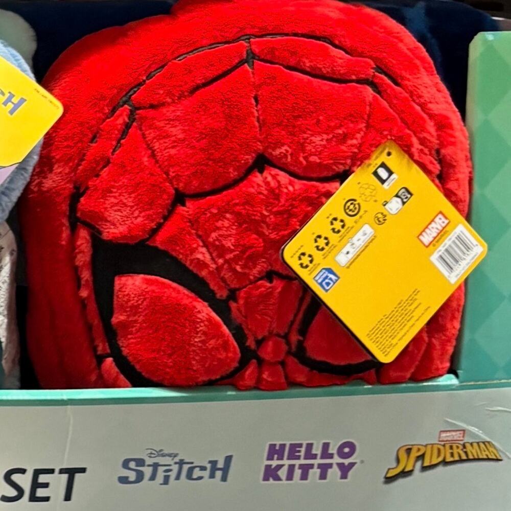 Spider-Man Faux Fur Pillow & Throw Set